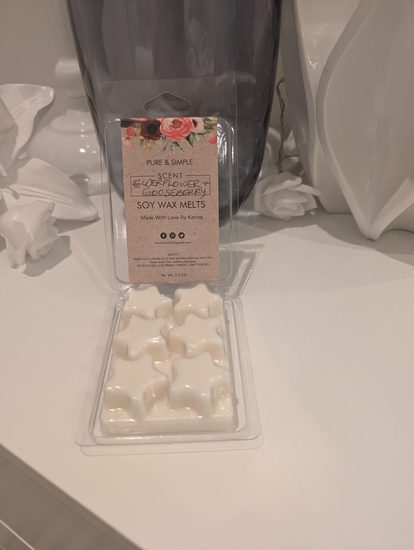 6 Star shaped clamshell wax melts